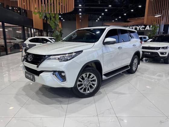 TOYOTA HILUX SW4 2.8 SRX 4X4 16V TURBO INTERCOOLER DIESEL 4P AUTOMÁTICO